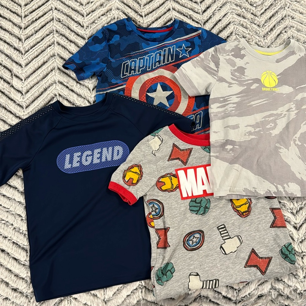 Boys lot of size 6,7, 6/7 tees super hero and sports